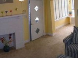 17 S Avolyn Ave, Ventnor, NJ 08406