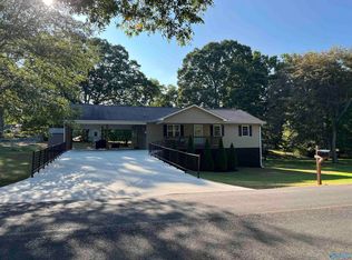 315 11th St NW, Arab, AL 35016