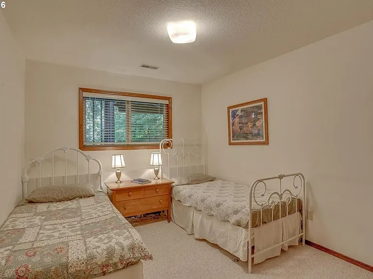 23645 NE Holladay St — Photo 7