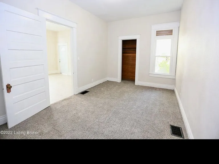 1332 Olive St — Photo 5