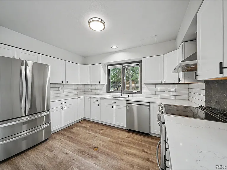 5584 Stonewall Pl — Photo 4