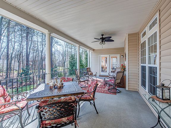 3rd image of 3215 Bur Oak Dr