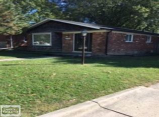 21600 Martin Rd, Saint Clair Shores, MI 48081