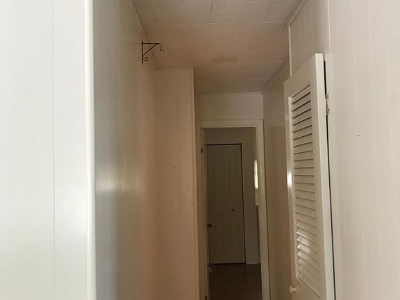 4th image of 5028 Oakland Hills Ave