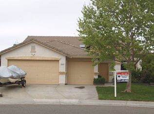 8423 Mountain Bell Ct, Elk Grove, CA 95624