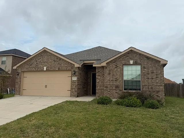 3011 Watercrest Dr — Photo 1