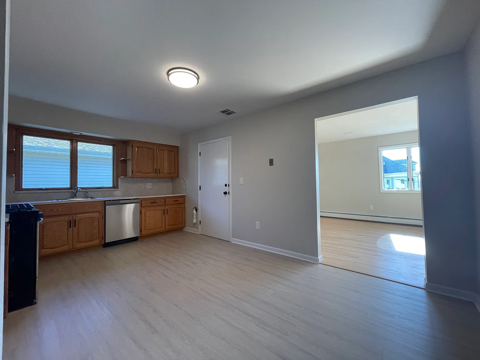 1 bed, $2,000 — Photo 3