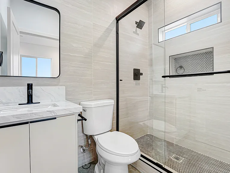 5348 1/2 Oakland St — Photo 12