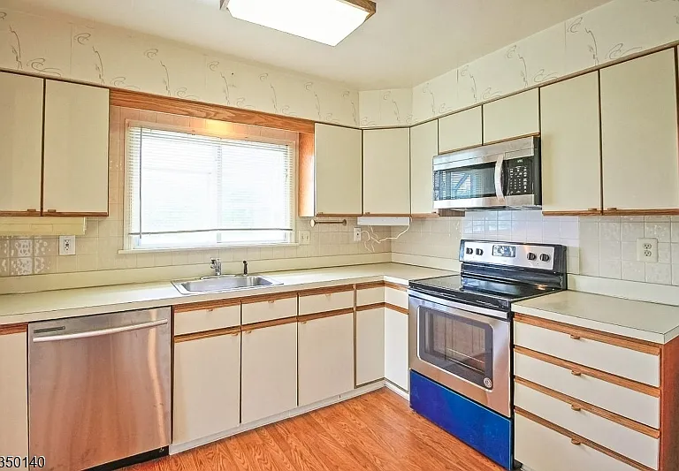 2A Bristol Ct — Photo 7