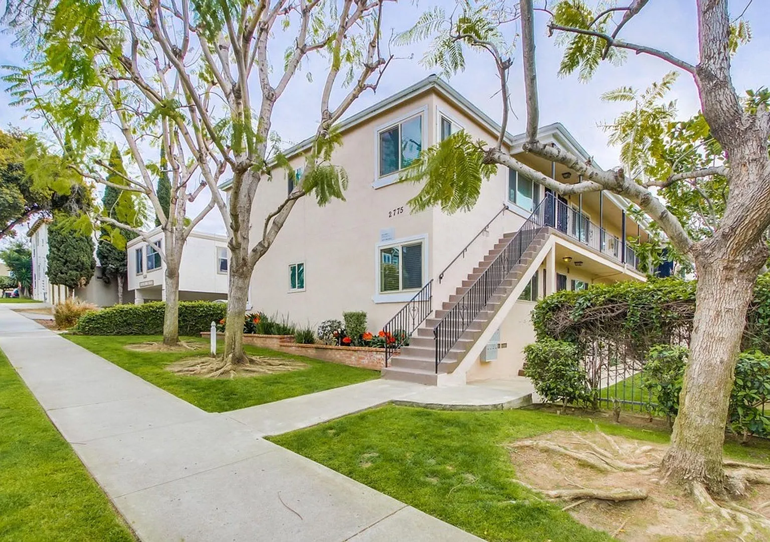 Spacious 2 Bed / 1 Bath Apartment in the Heart of South Park! — Photo 1