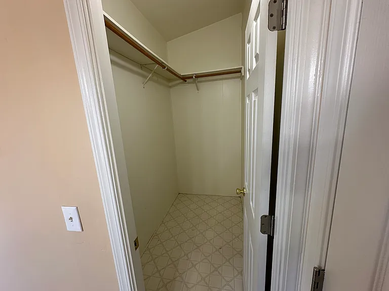 14219 NE 18th St — Photo 16