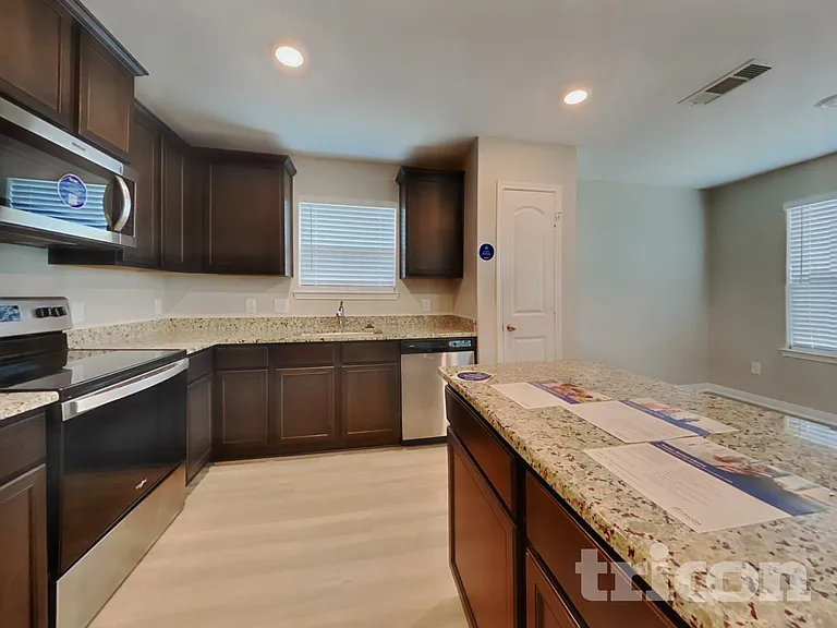 7715 Vacek Meadows Loop — Photo 5