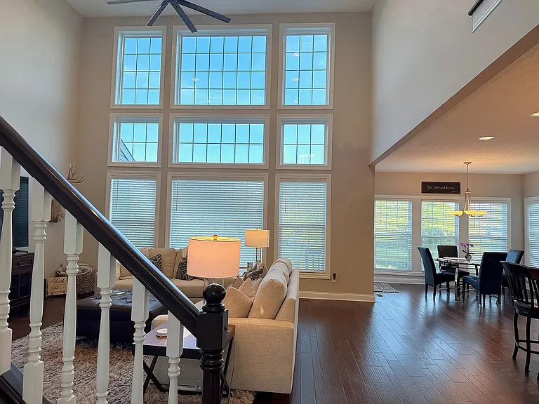 10410 Hazelnut Dr — Photo 2