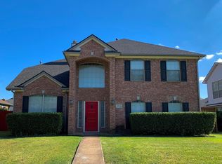 2818 Lois Ln, Rowlett, TX 75088