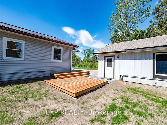 5th image of 1482 Gillan Rd