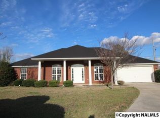 4008 Windswept Dr, Huntsville, AL 35757