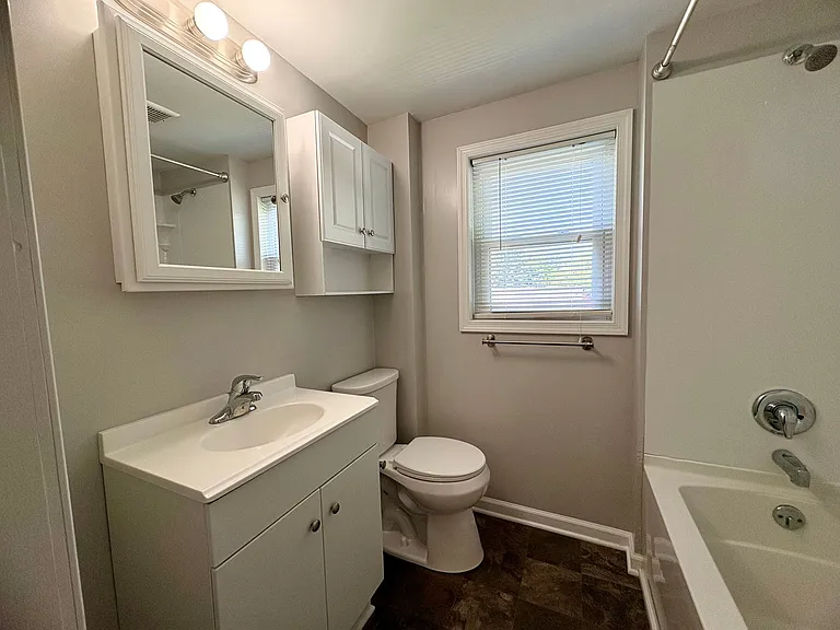 6550 Somerset St — Photo 30