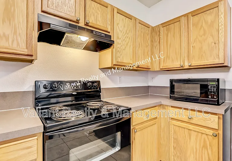 575 Oakleaf Plantation Pkwy #1-1303 — Photo 15