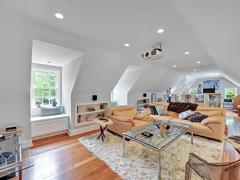 6907 Bradley Blvd — Photo 15