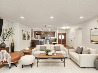23932 Oxnard St, Woodland Hills, CA 91367