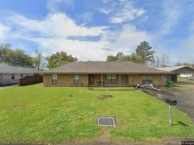231 Magnolia Ave