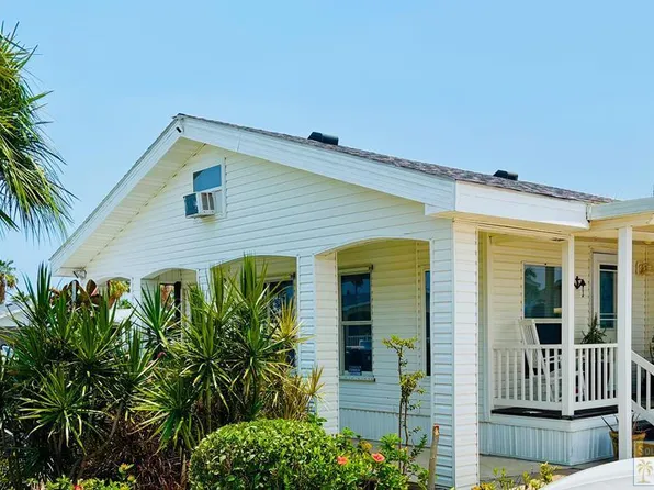 842 W Oyster Dr, Port Isabel, TX 78578