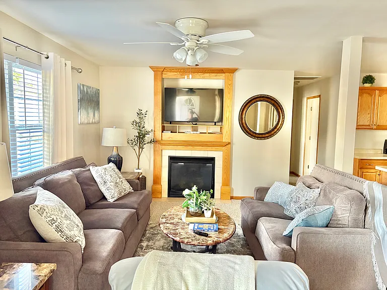 100 E Prospect Ave #13 — Photo 3