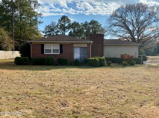 24 Edgewood Dr, Butler, GA 31006