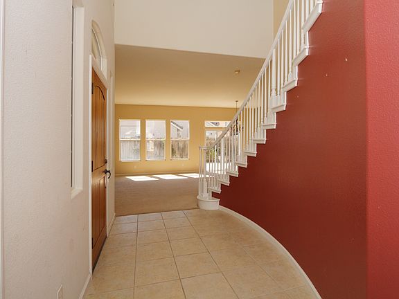 2nd image of 906 W Nartatez Ct