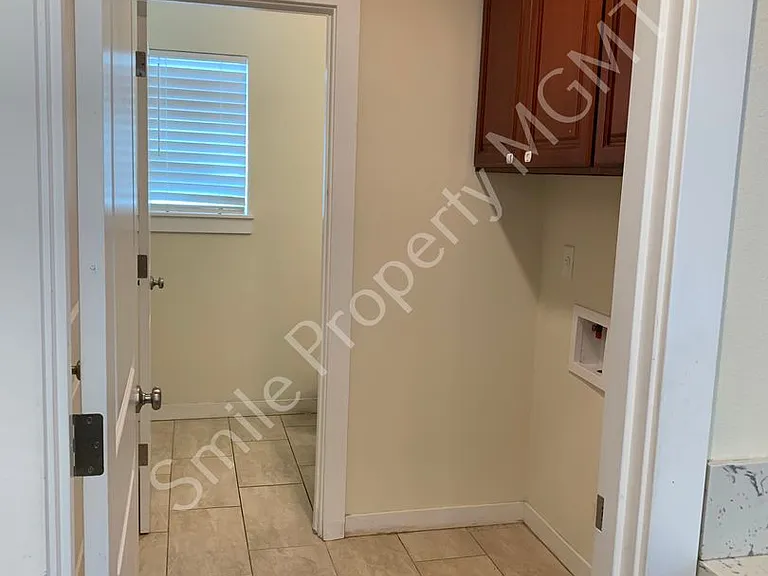 3223 SE 122nd Ave #A-B — Photo 7