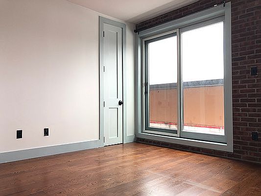 3rd image of 25 Brooklyn Ave #6