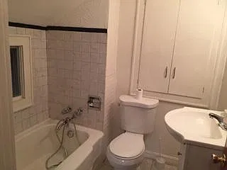 4 bed, 1.5 bath, 1068 sqft, $1,299 — Photo 2