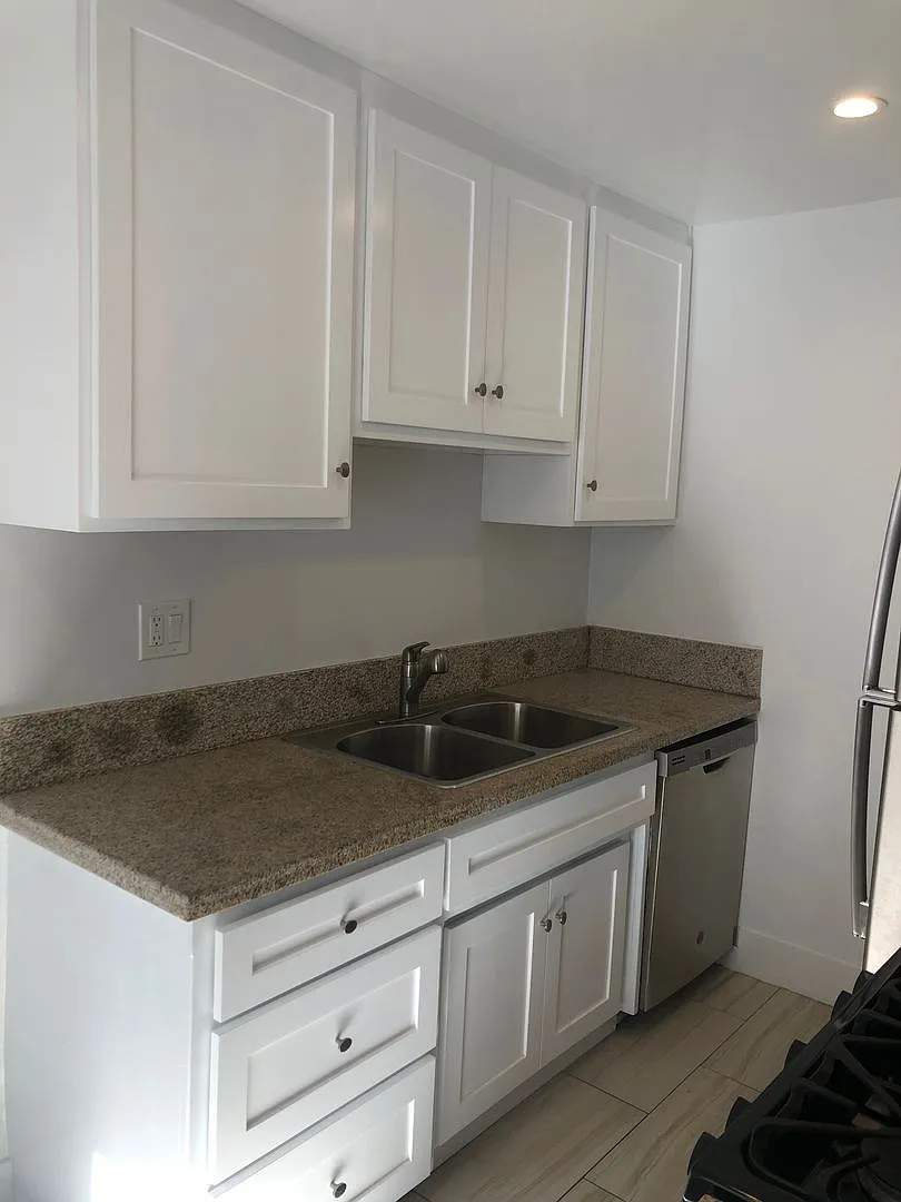 June Flats — Photo 2