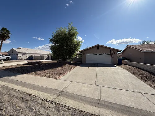 5718 S Sunrise Dr Photo 1