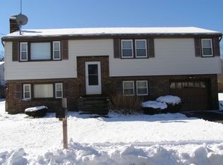 4 Kathleen Rd, Randolph, MA 02368