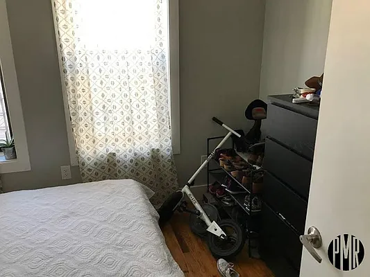 Rented by Premier Metro Realty Corp | media 37