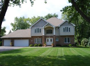 7508 Brookbank Rd, Willowbrook, IL 60527