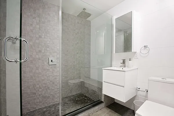 Rented by Roomors Living Inc | media 5