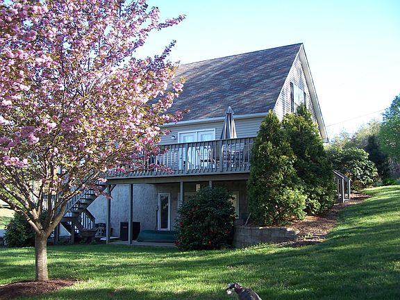 3rd image of 473 Kingswood Dr
