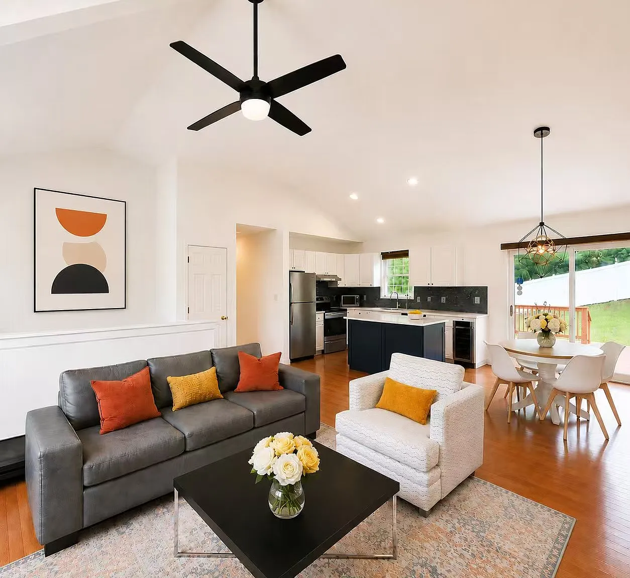 3 bed, 2.5 bath, 2030 sqft, $3,800 — Photo 3