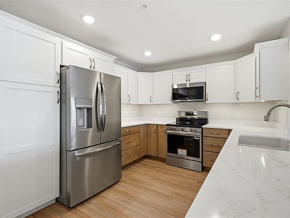 5th image of 1871 Ellis Blvd NW #205