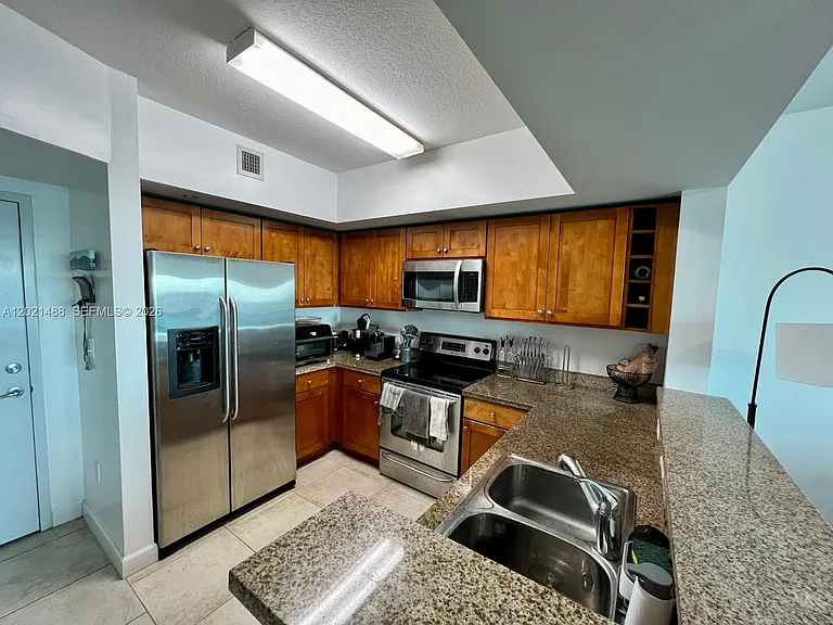 1723 SW 2nd Ave #1106 — Photo 17