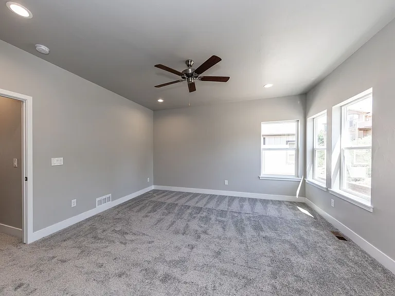 5365 Sky Top Ln — Photo 13