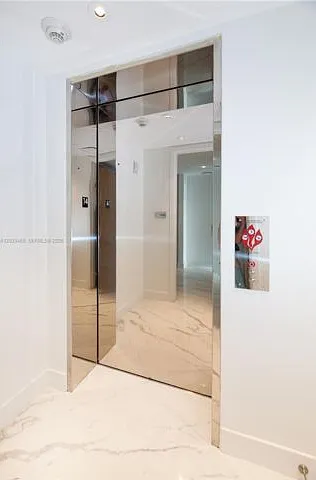 15701 Collins 1403 Sunny — Photo 14