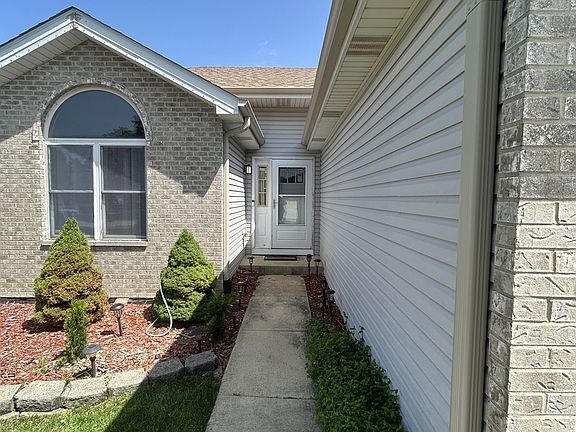 2nd image of 53 Sunrise Ct