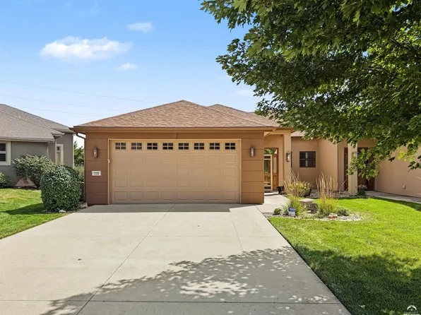 716 Coving Ct, Lawrence, KS 66047