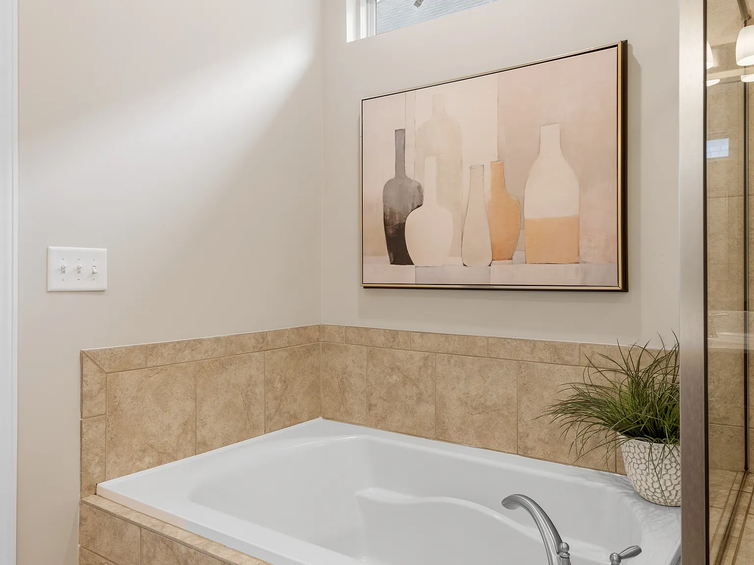 3 bed, $4,177 — Photo 1