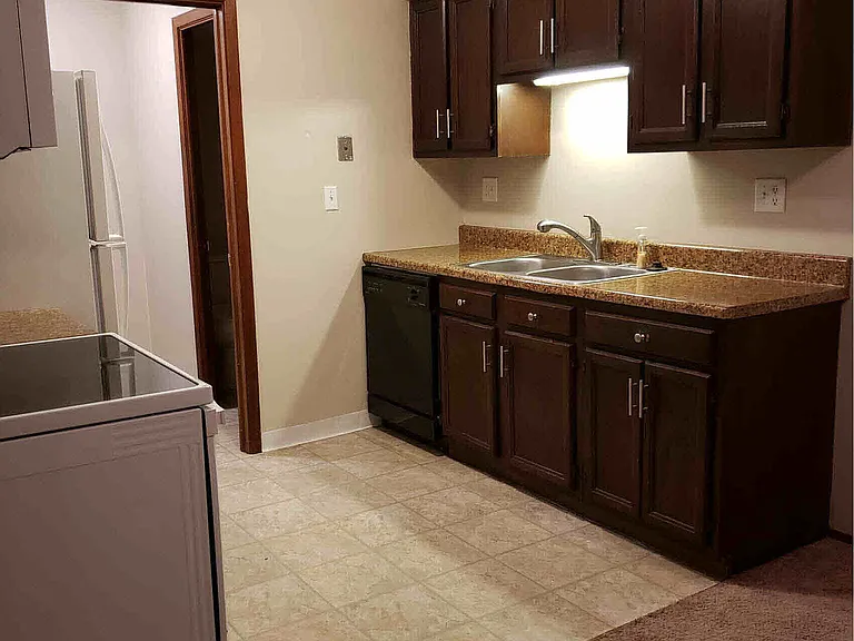 17343 Independence Ct — Photo 4