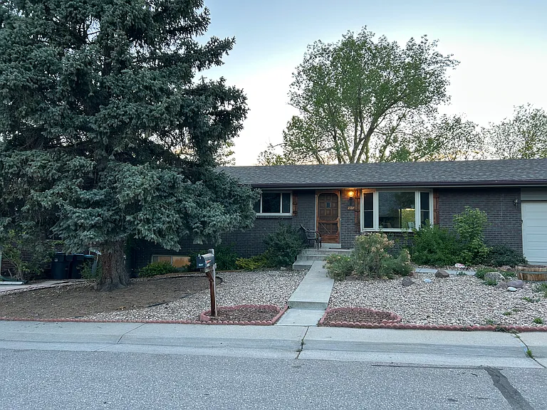 1607 Ulysses St — Photo 1