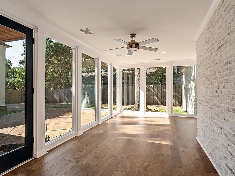 519 Thorn Ridge Cv — Photo 44